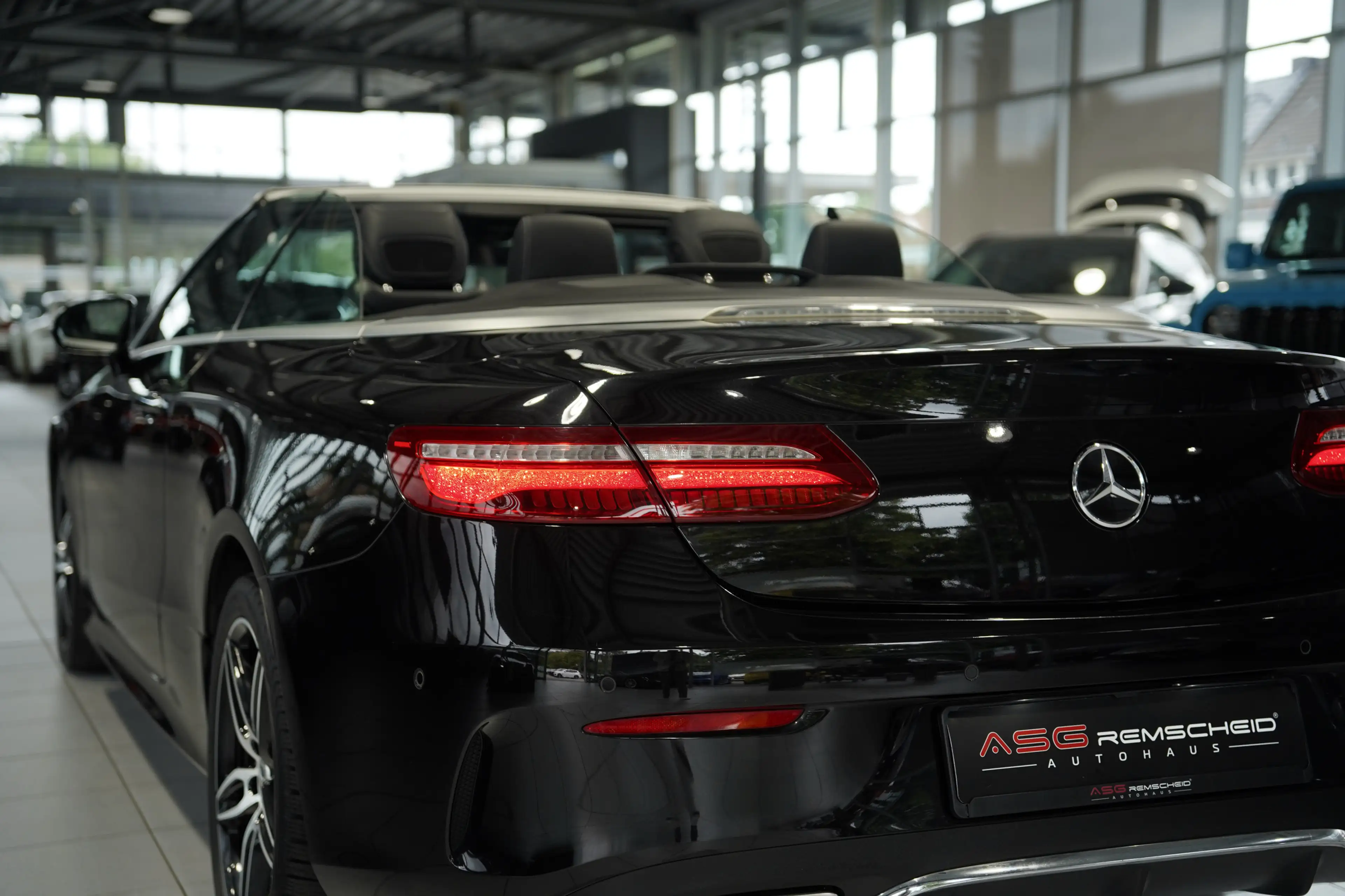 Mercedes-Benz E 450 4M AMG Line Cabrio 2.H *19 *Airscarf*Wide — photo 11