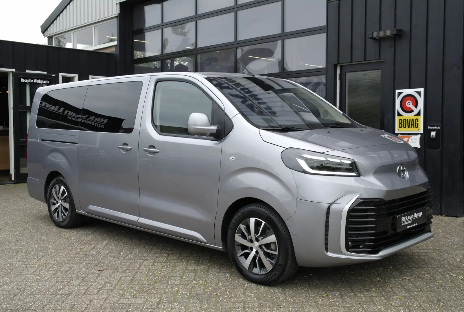 Toyota PROACE Electric Shuttle Long L2 Extra Range E Gris - 1