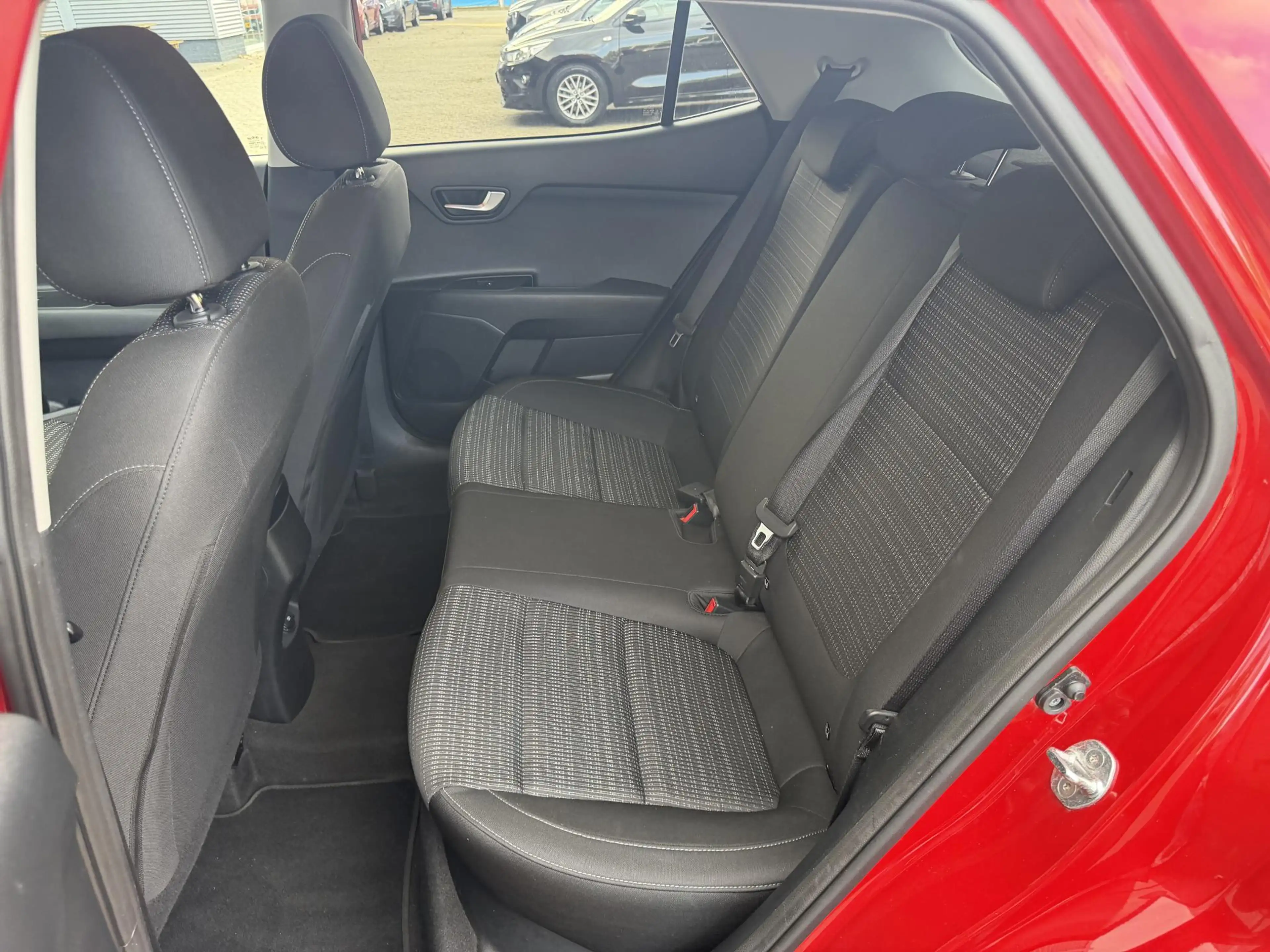 Kia Stonic 1.0 T-GDi DynamicLine | Trekhaak | Climate Control — photo 10