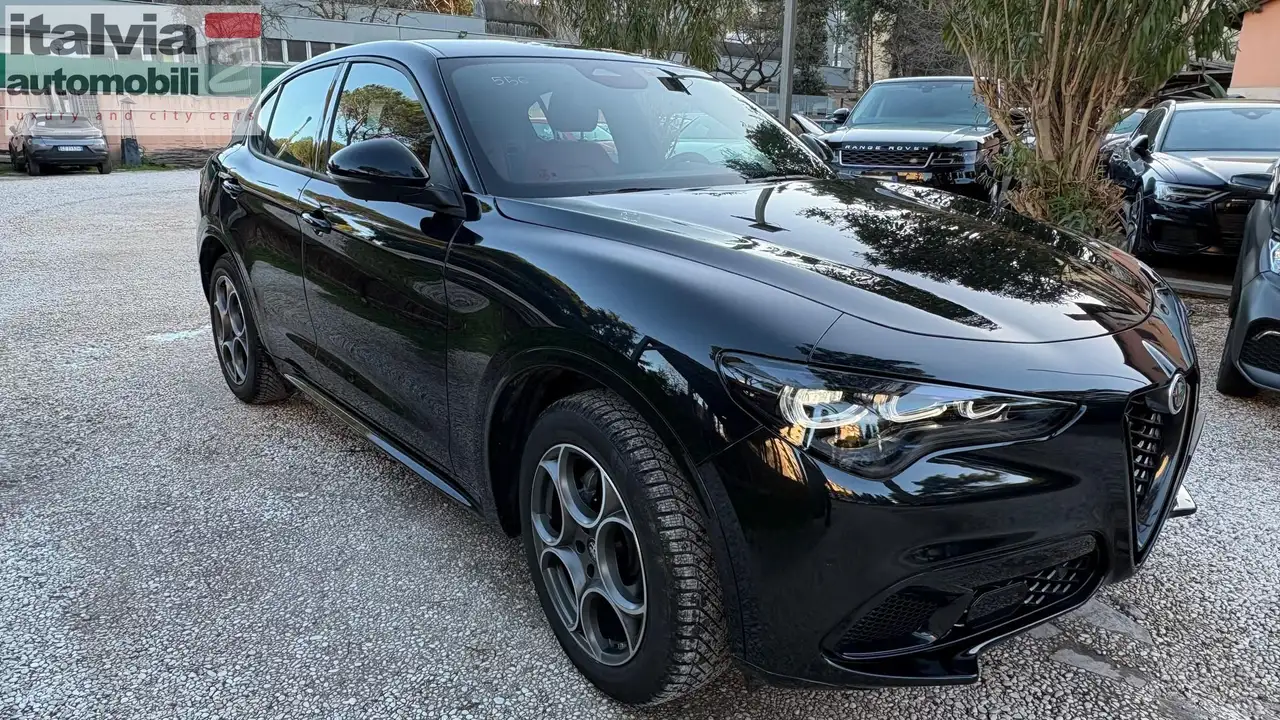 Alfa Romeo Stelvio 2025