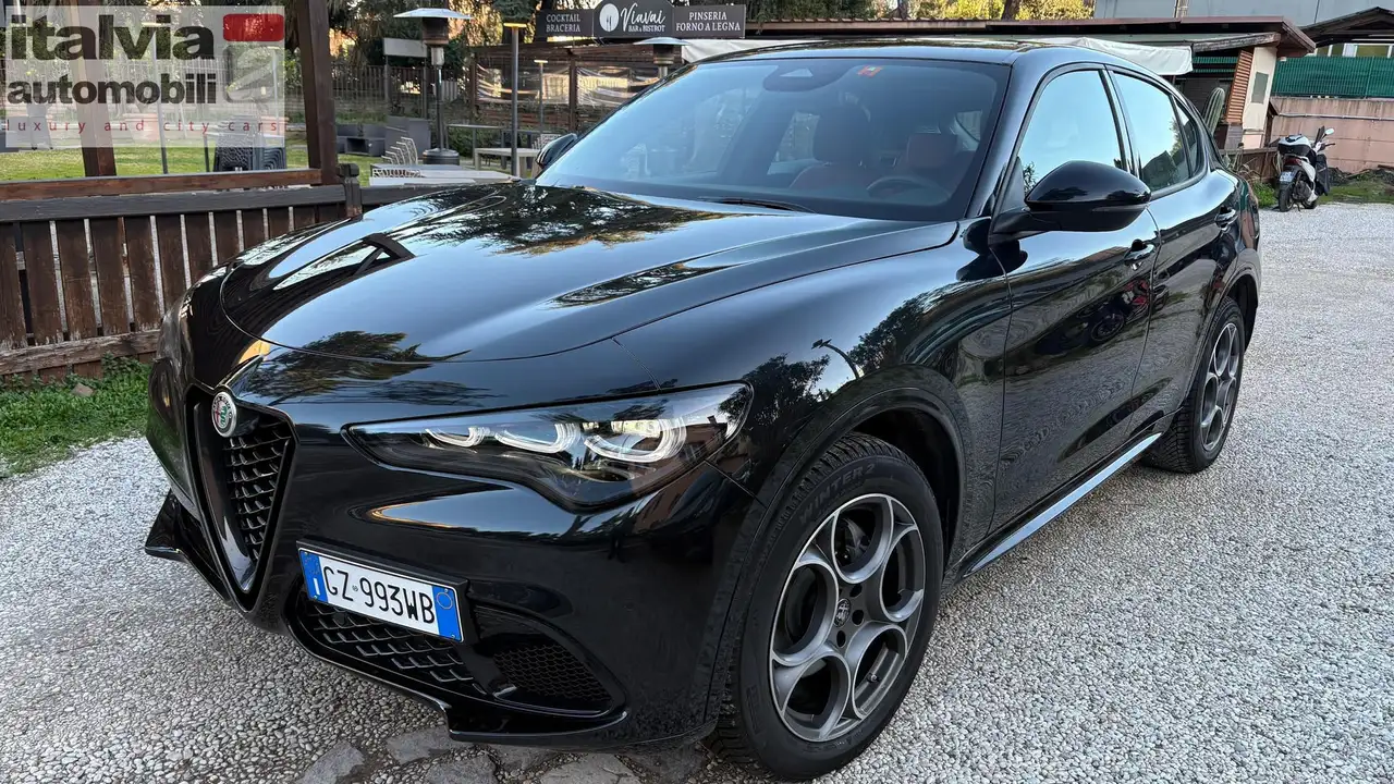 Alfa Romeo Stelvio 2025