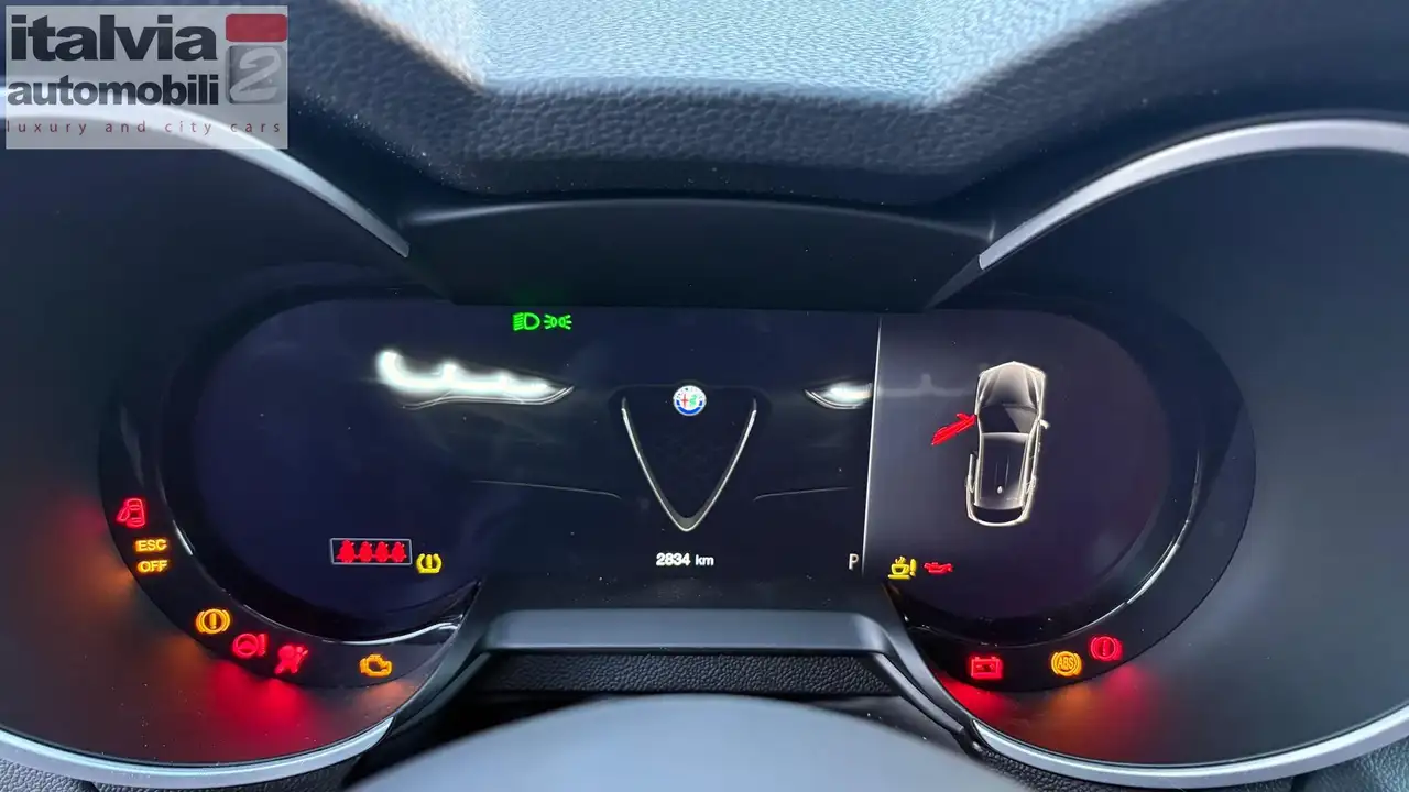Alfa Romeo Stelvio 2025 — фото 11