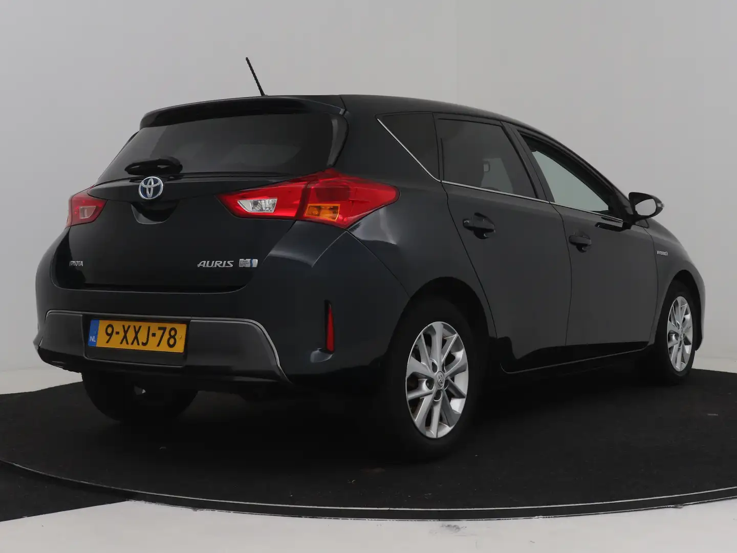 Toyota Auris 1.8 Hybrid Lease | Panoramadak | Bluetooth | Grau - 2