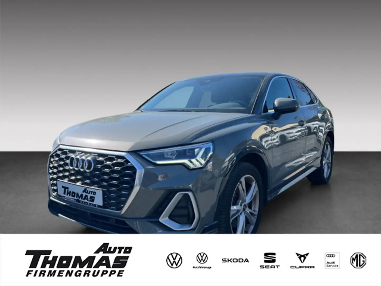 Audi Q3 2.0 TDI S-tronic 40 quattro S line Grijs - 1