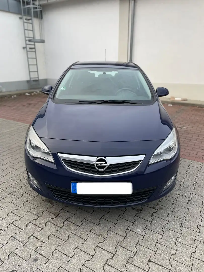Opel Astra J Lim. 5-trg. Selection Weiß - 1