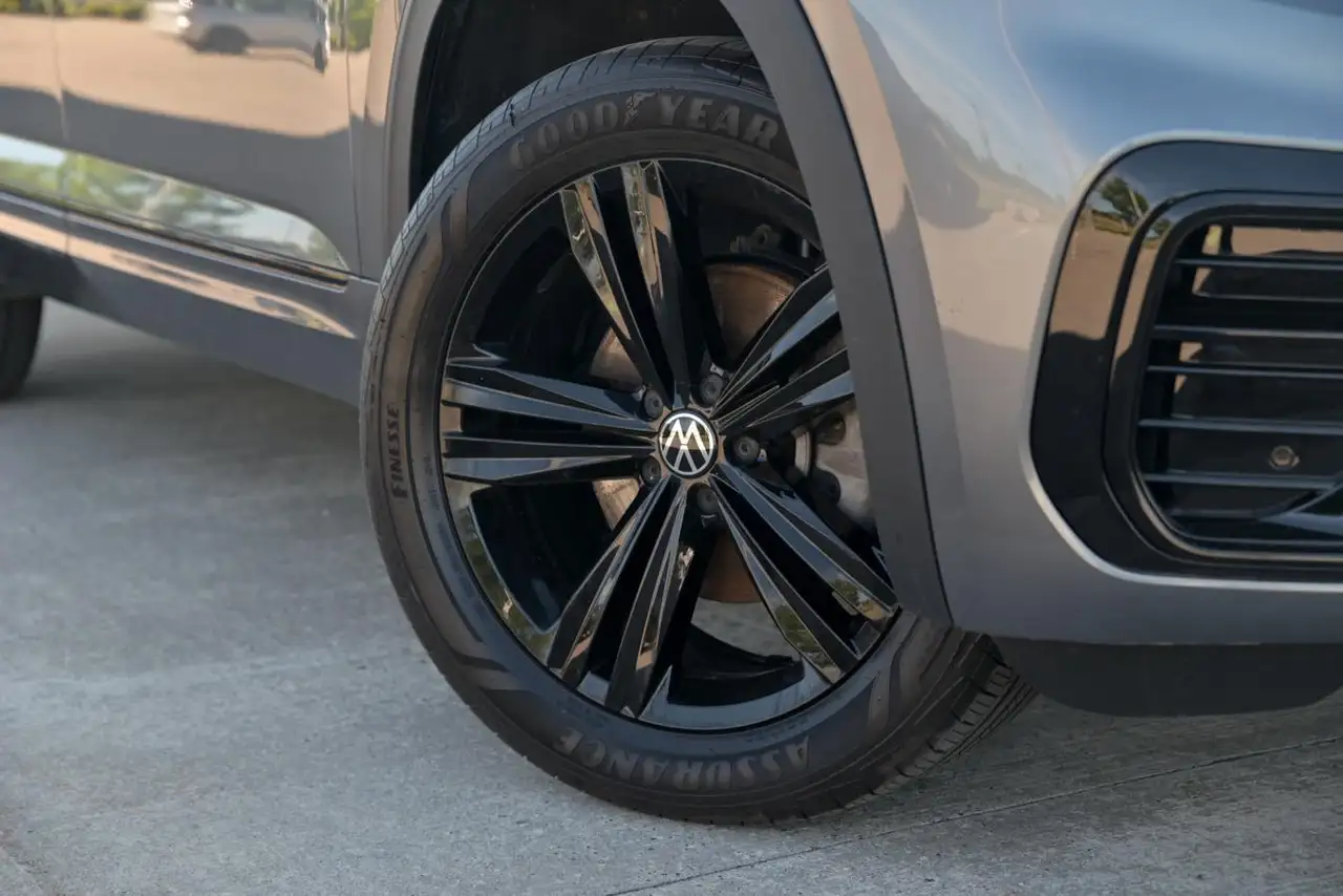 Volkswagen Atlas снимка Volkswagen Atlas