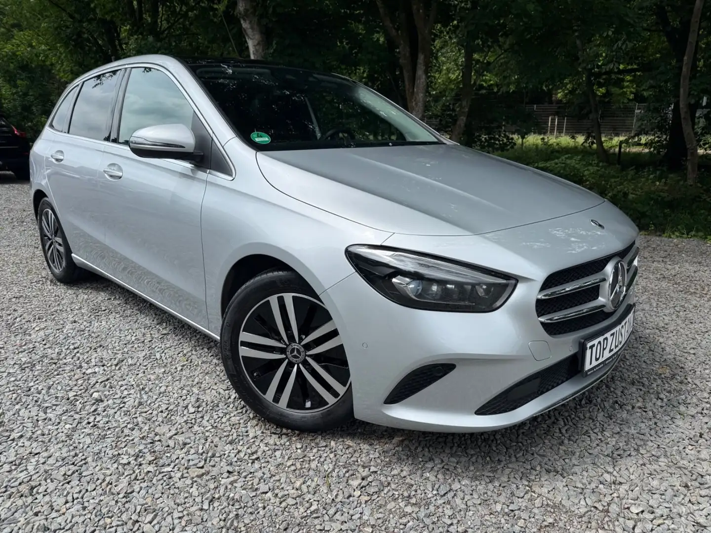Mercedes-Benz B 200 B -Klasse B 200  Automatik panorama kamera Navi Argento - 1