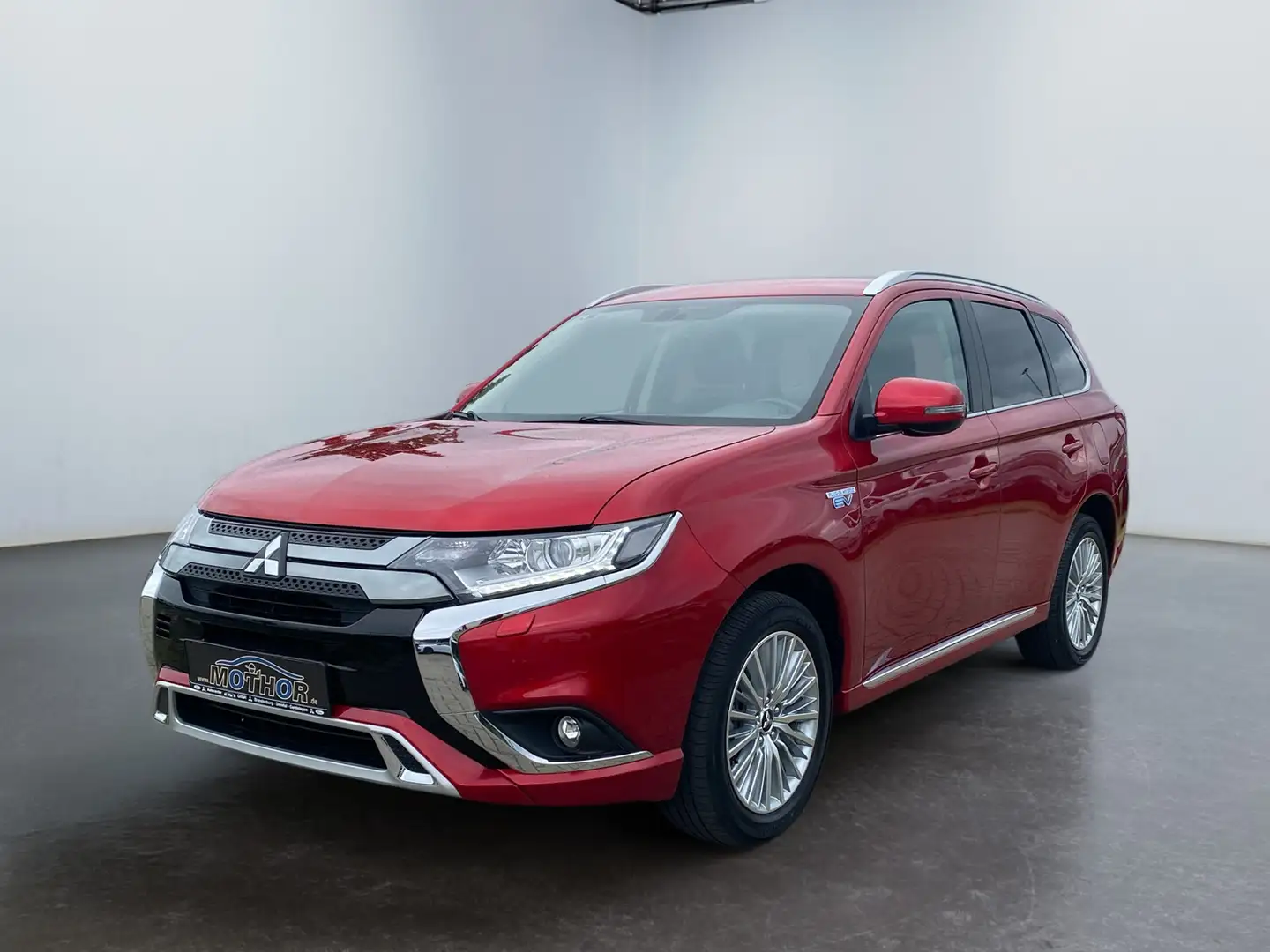Mitsubishi Outlander Basis Spirit 2.4 PHEV TEMP KAM SHZ Rood - 2
