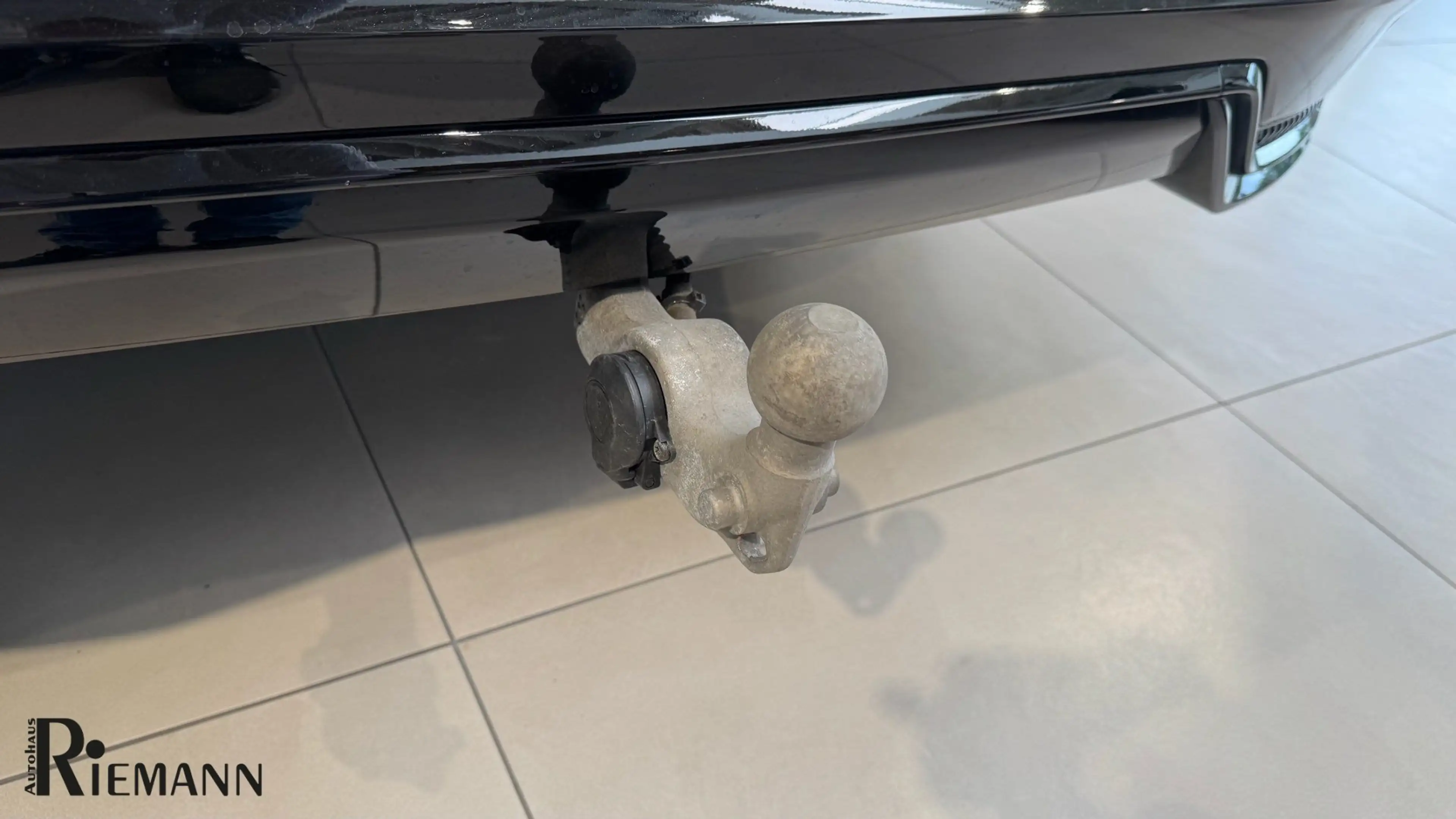 Volvo XC60 B4 Diesel AWD Plus Dark + Fahrerassistenz-Paket — photo 14