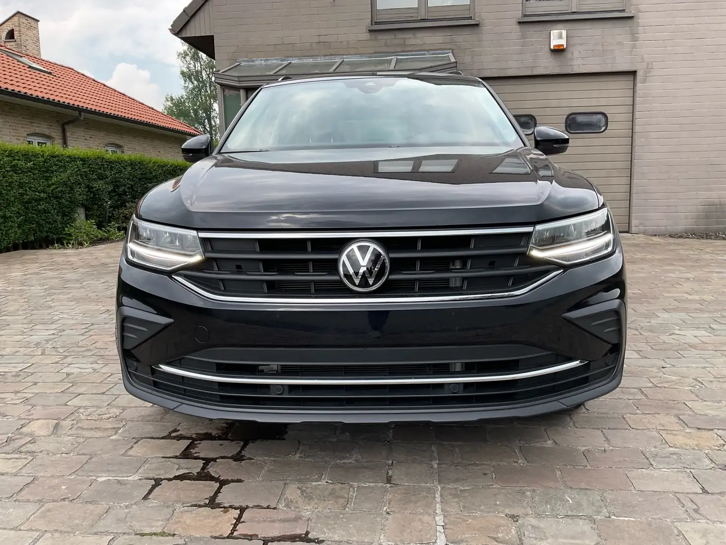 Volkswagen Tiguan Plug-in Noir - 2