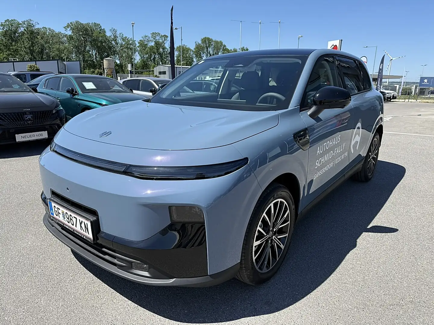 Leapmotor B10 Hybrid Design Blau - 1