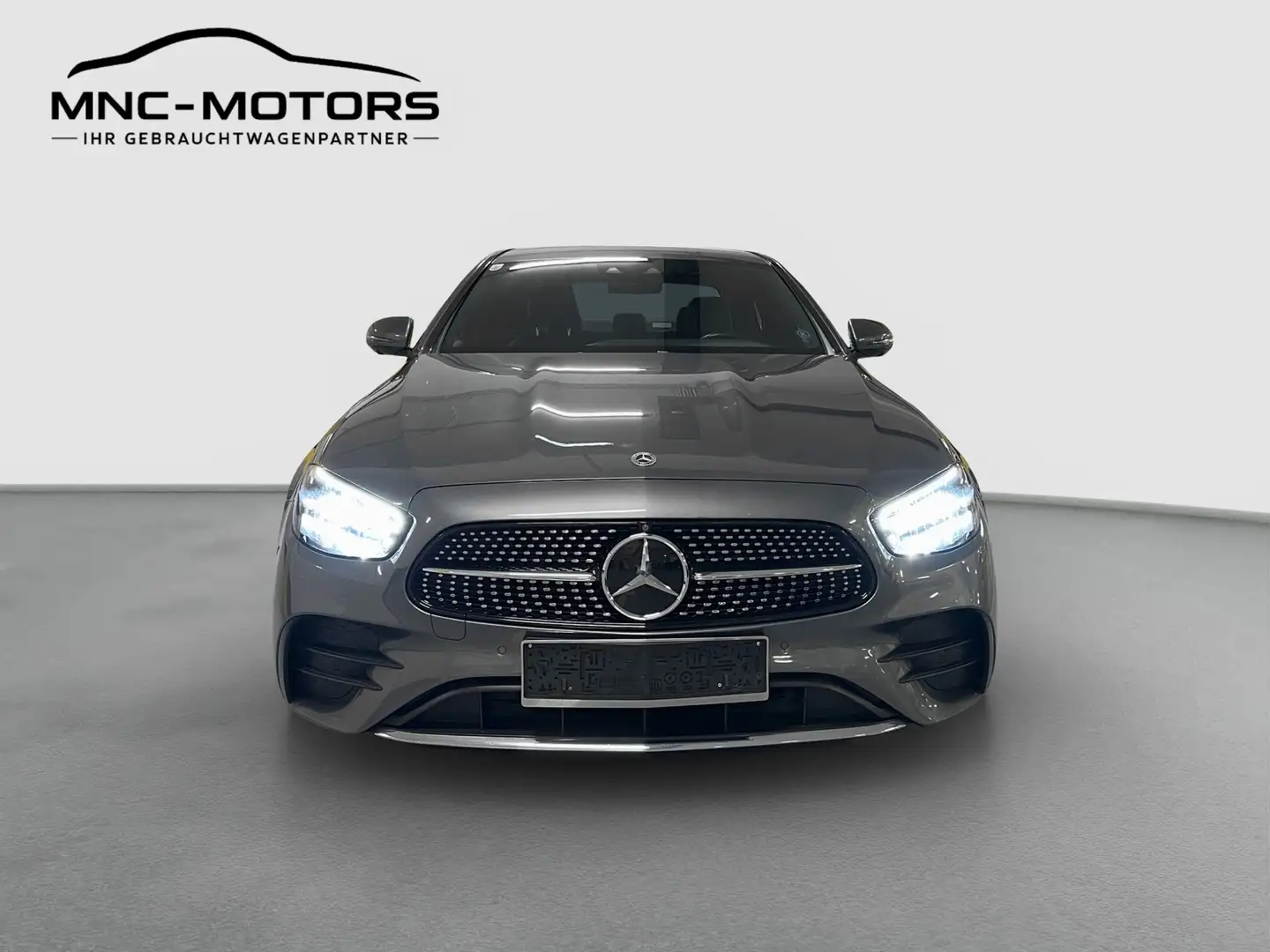 Mercedes-Benz E 220 E 220d Aut. | AMG-Line | 360° | BURMESTER | SHZ Grau - 2