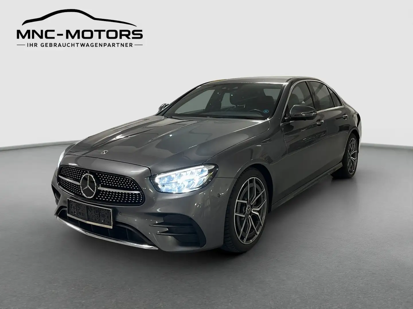 Mercedes-Benz E 220 E 220d Aut. | AMG-Line | 360° | BURMESTER | SHZ Grau - 1