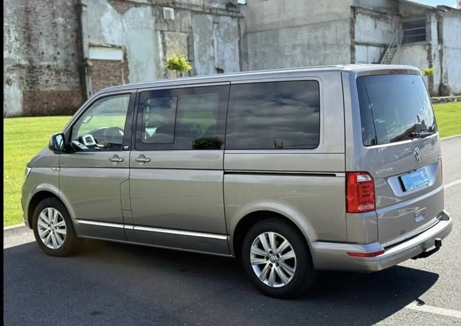 Volkswagen T6 Multivan 2.0 TDi SCR 4Mo Generation Six BMT DSG - 2