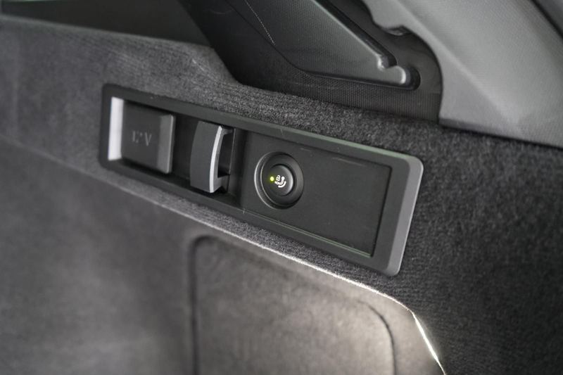 BMW 330 i Touring M Sportpaket AHK/Alcantara/Kamera — photo 10