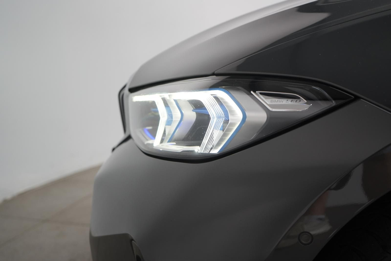 BMW 330 i Touring M Sportpaket AHK/Alcantara/Kamera — photo 15