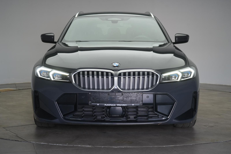 BMW 330 i Touring M Sportpaket AHK/Alcantara/Kamera — photo 2