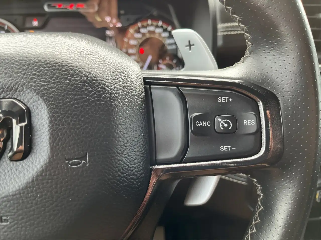 RAM 1500 снимка RAM 1500