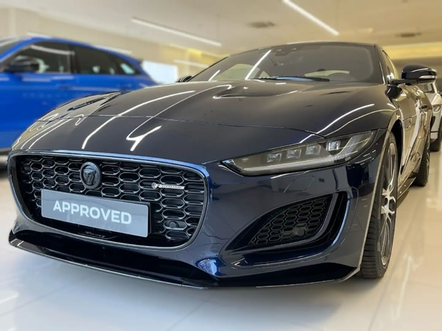 Jaguar F-Type Coupé 2.0 I4 R-Dynamic Aut. 300 Bleu - 1