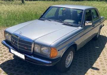 W123