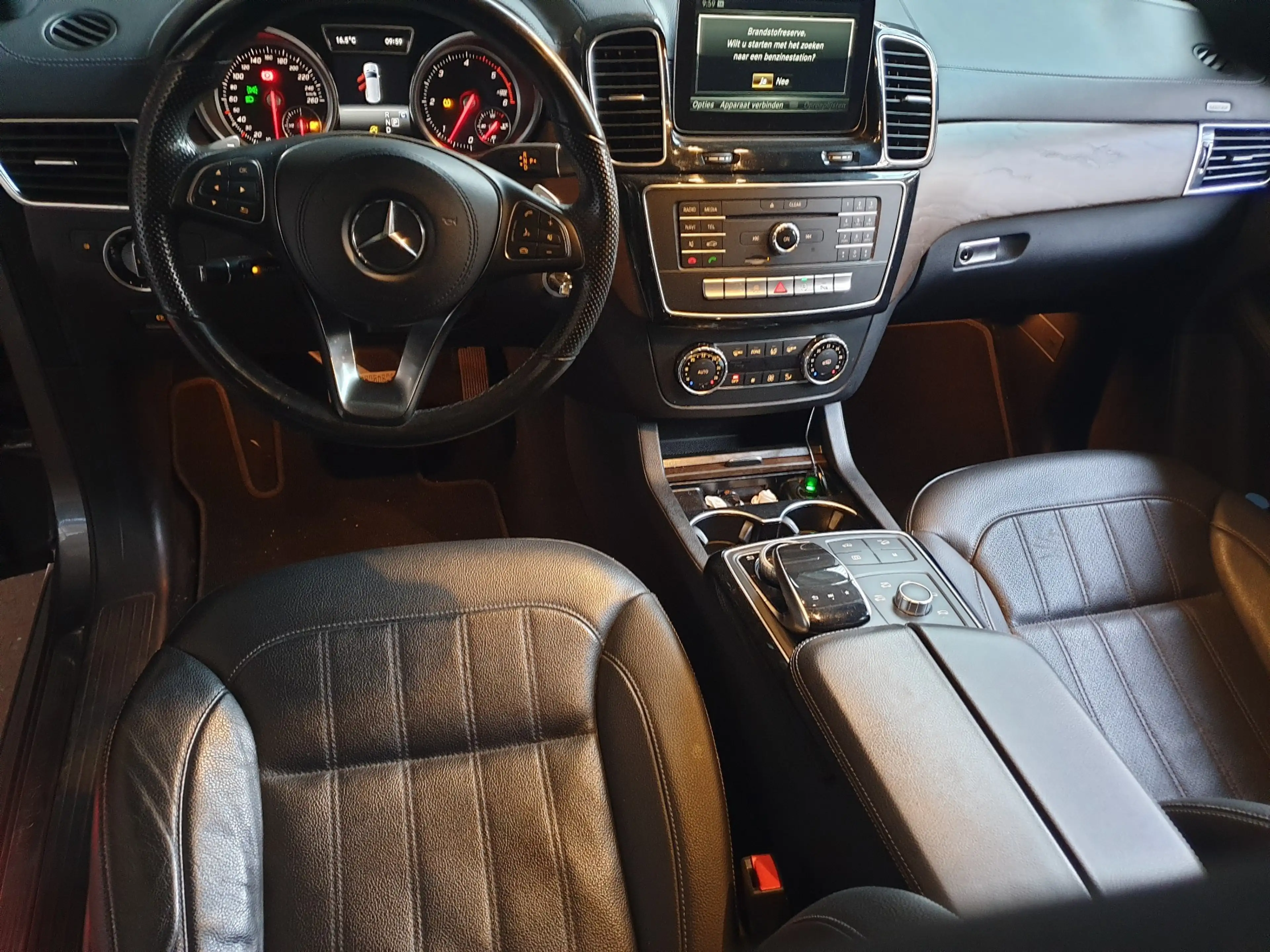 Mercedes-Benz GL 350 GL 350 d 4-Matic — photo 9