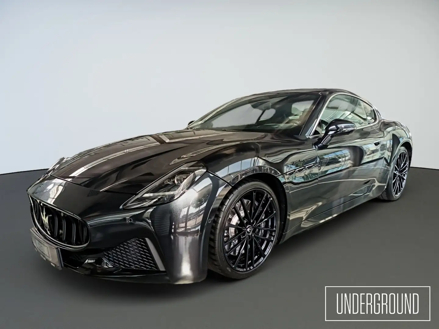 Maserati GranTurismo 361 kW 3.0 V6 AWD Modena Schwarz - 1