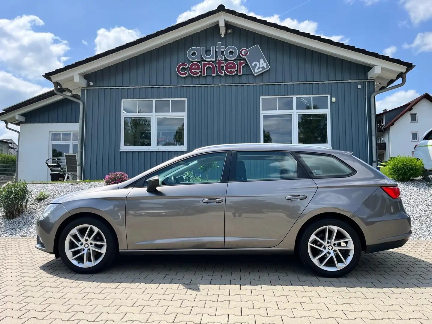 SEAT Leon ST Style°Tüv NEU°Klimaauto.°Alu°2.Hand° Gris - 2