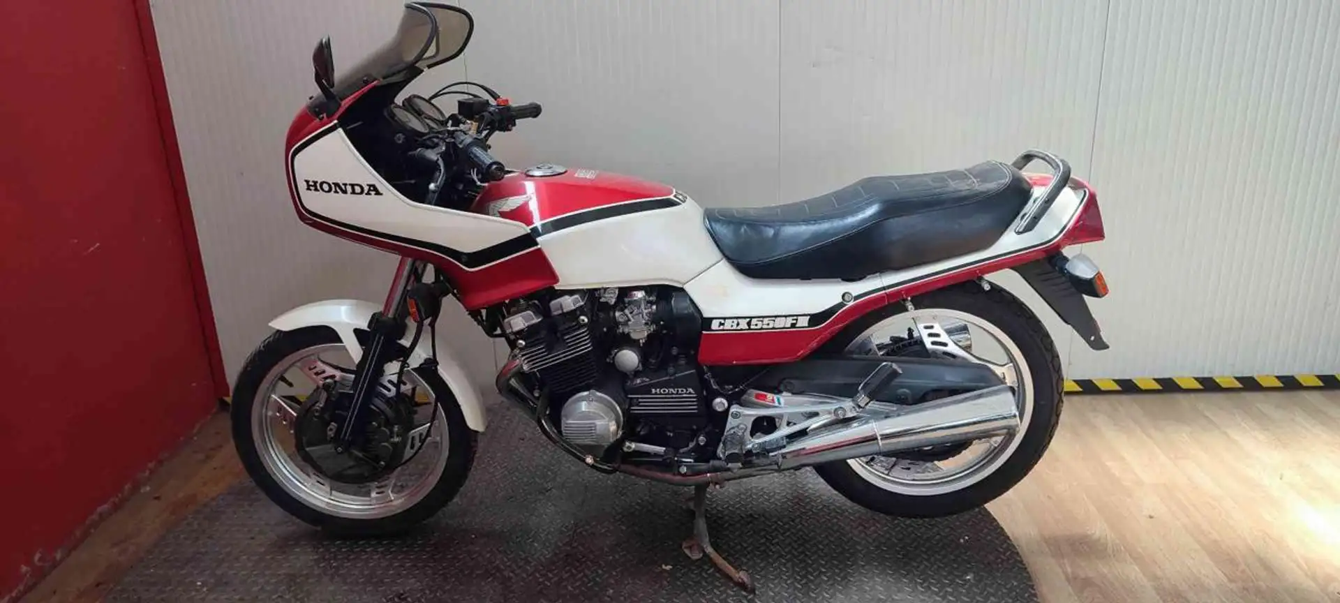 Honda CBX 550 . - 1