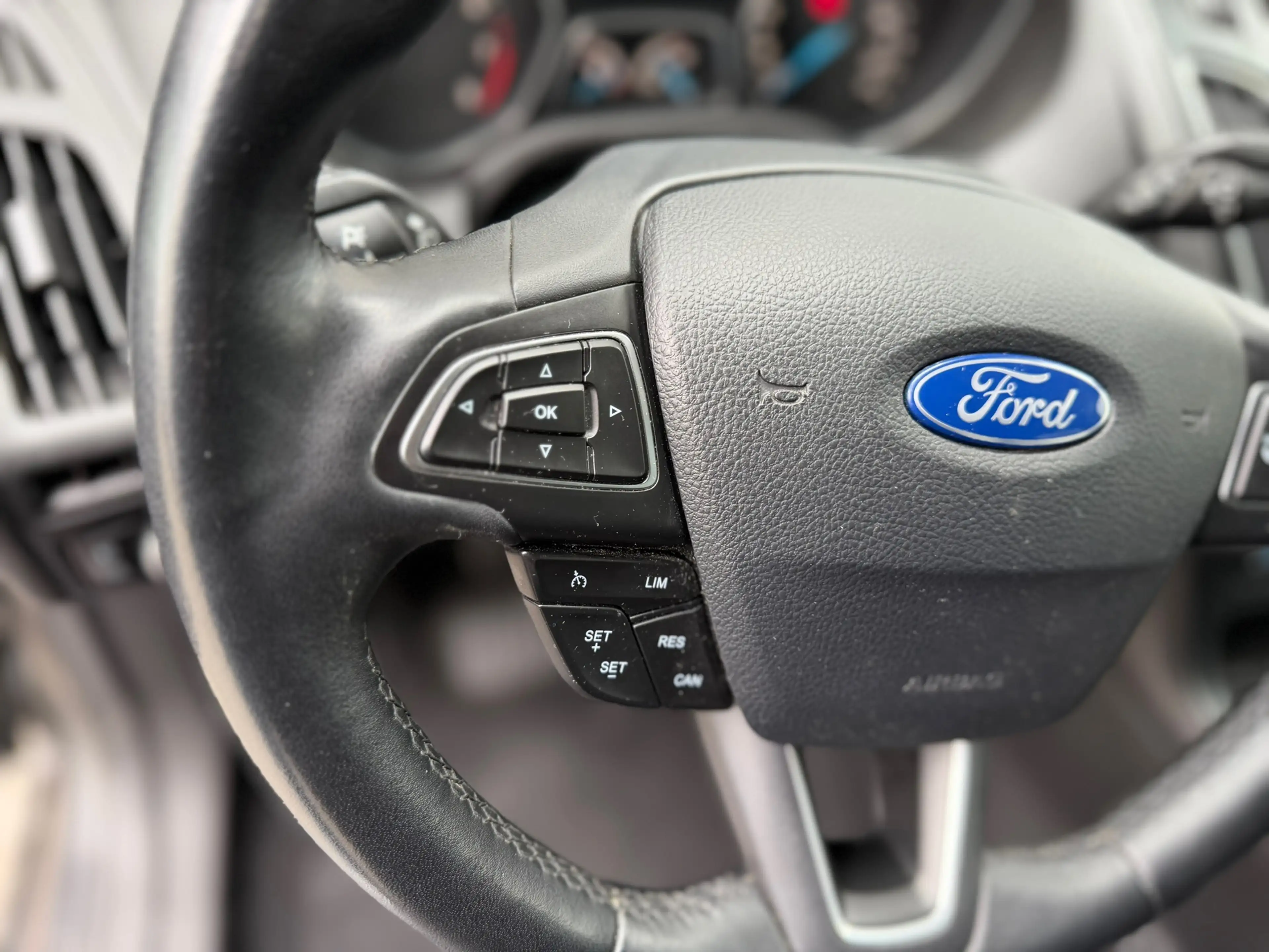 Ford Focus Wagon 1.5 Titanium Trekhaak Stoel Stoelverwarming — photo 30