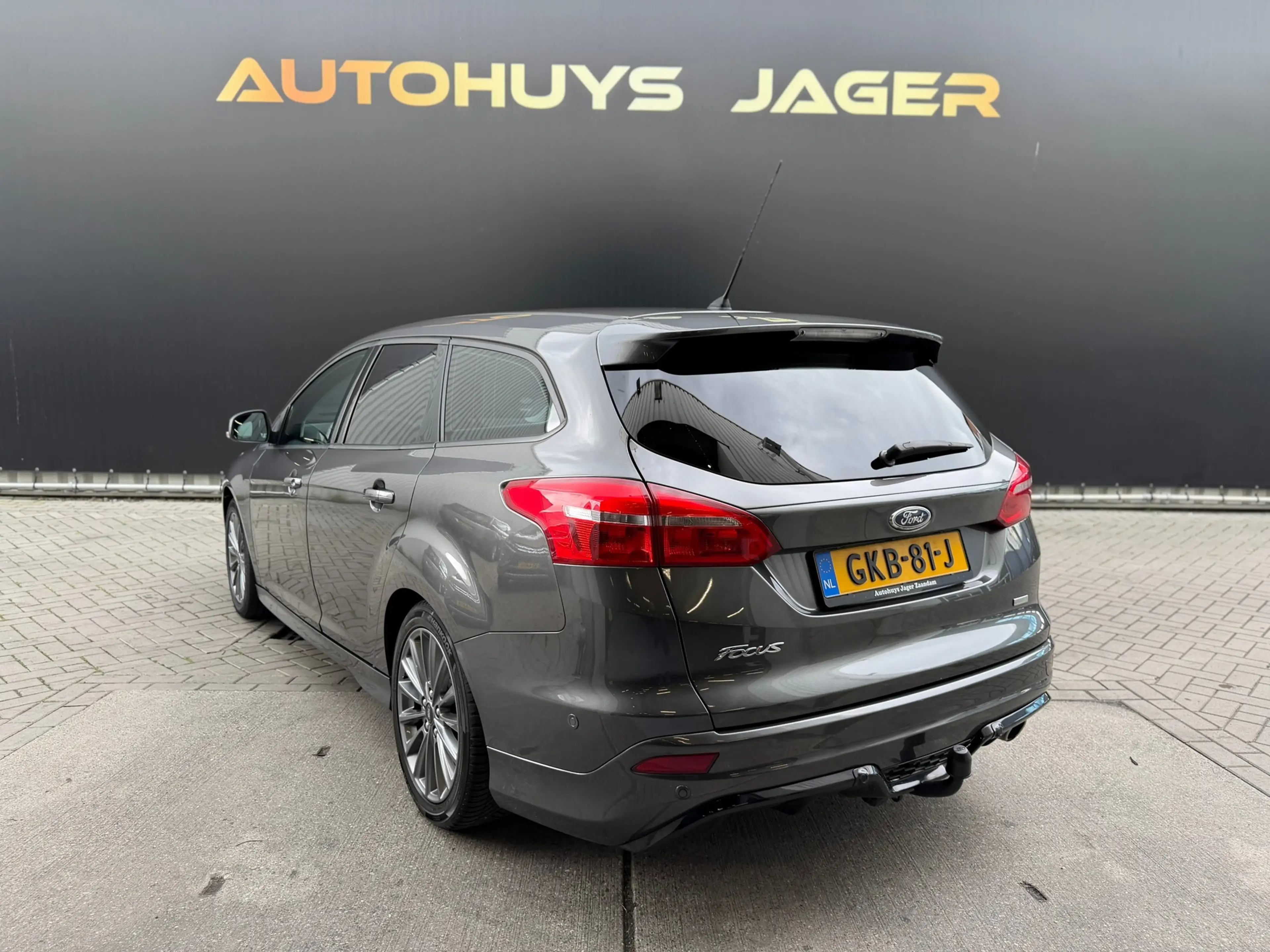 Ford Focus Wagon 1.5 Titanium Trekhaak Stoel Stoelverwarming — photo 2