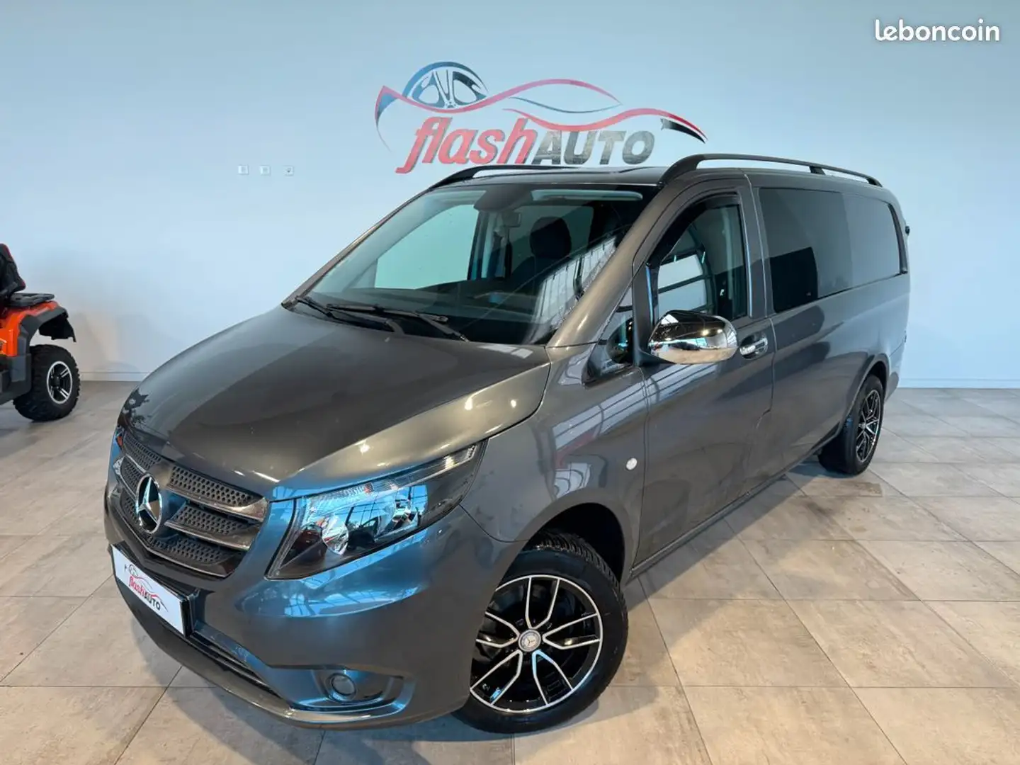 Mercedes-Benz Vito MERCEDES 116 CDi 7G-TRONIC 163cv-BVA-2017 Gris - 1