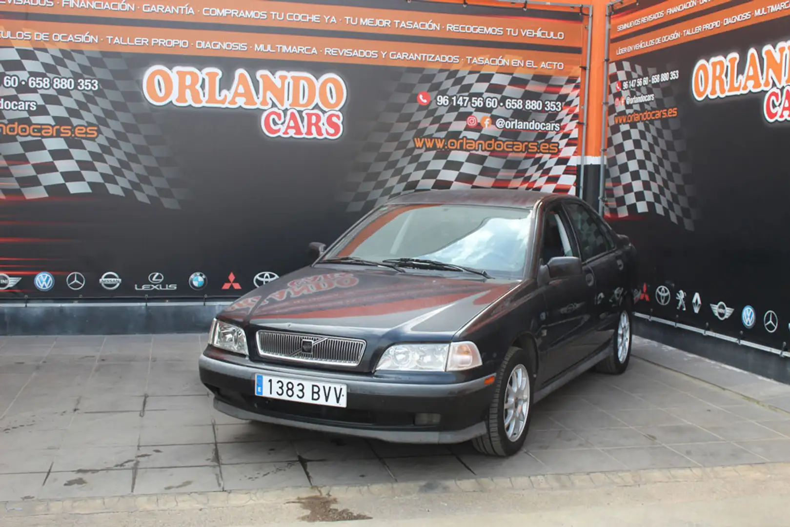 Volvo S40 2.0 Schwarz - 2