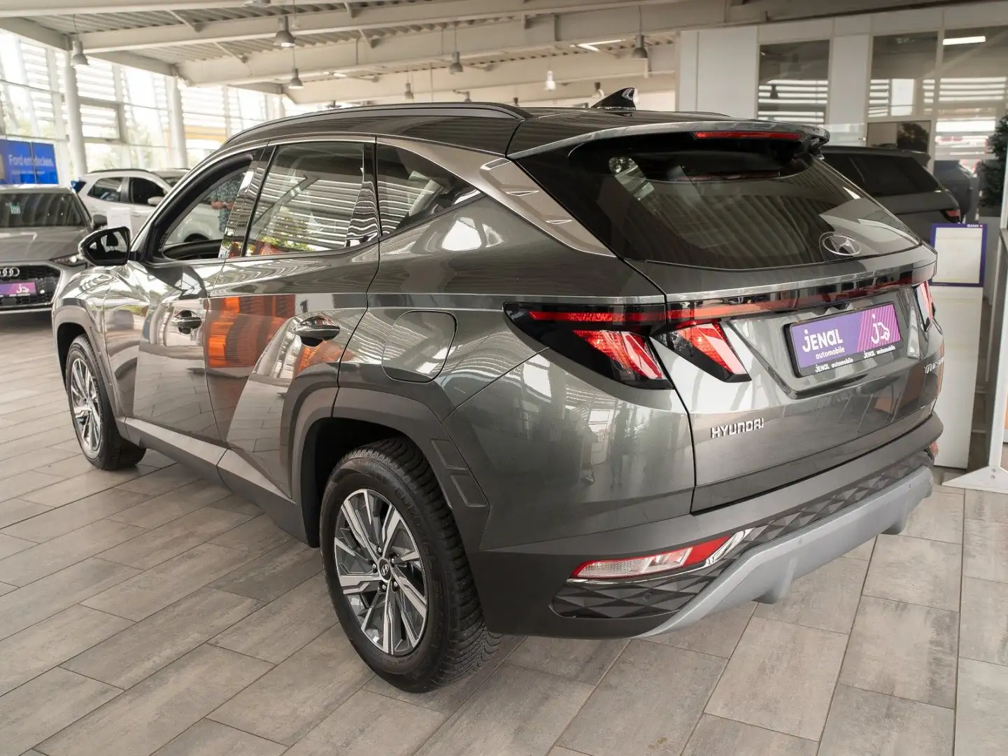 Hyundai TUCSON Select 2WD Sitzheizung vo.,Klima,Kamera, Grau - 2