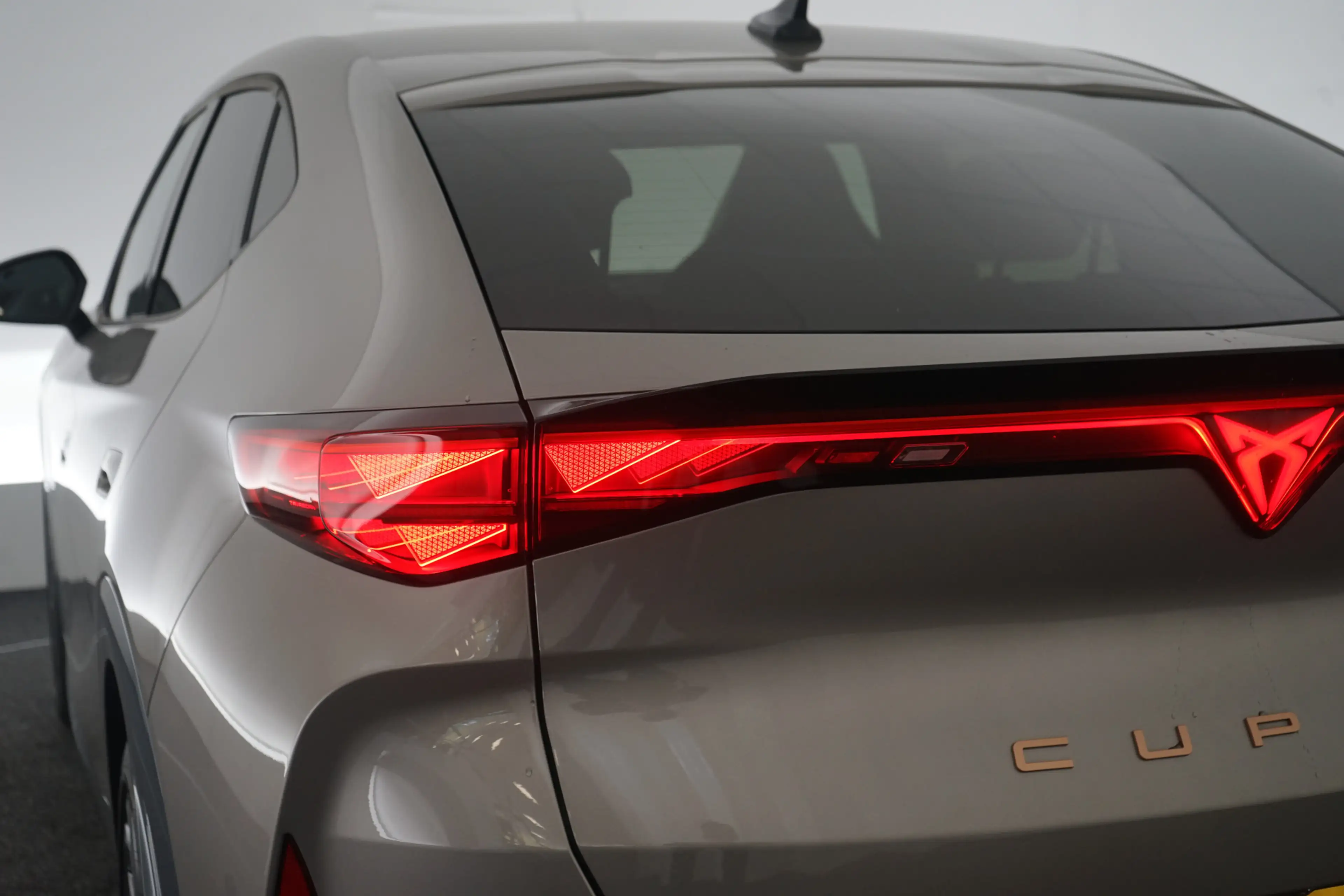 CUPRA Tavascan Business 82 kWh 286PK, 360gr. Camera, Stoelverwarm — photo 12