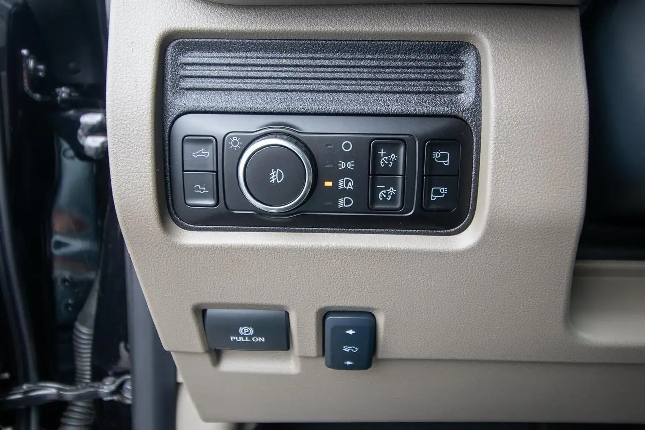 Ford F 350 снимка Ford F 350