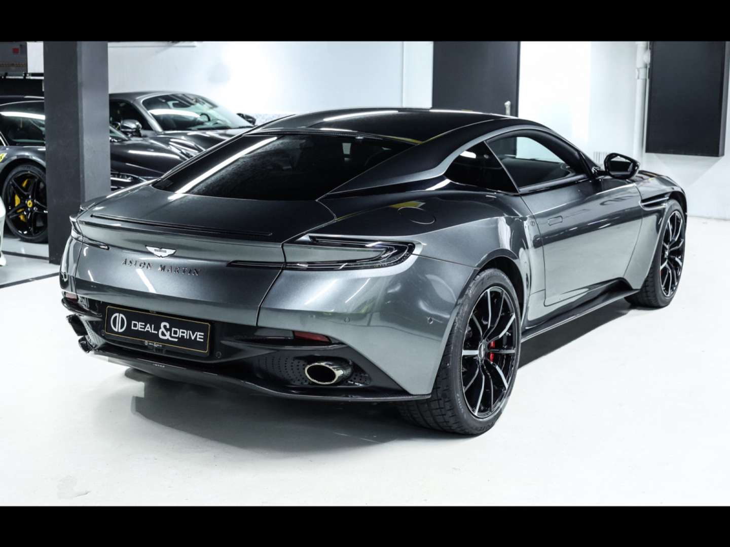Aston Martin DB11 Coupé V12 -  - Joinsteer - #5
