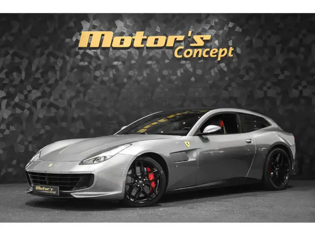 Ferrari GTC4 Lusso T V8 - NOVITEC