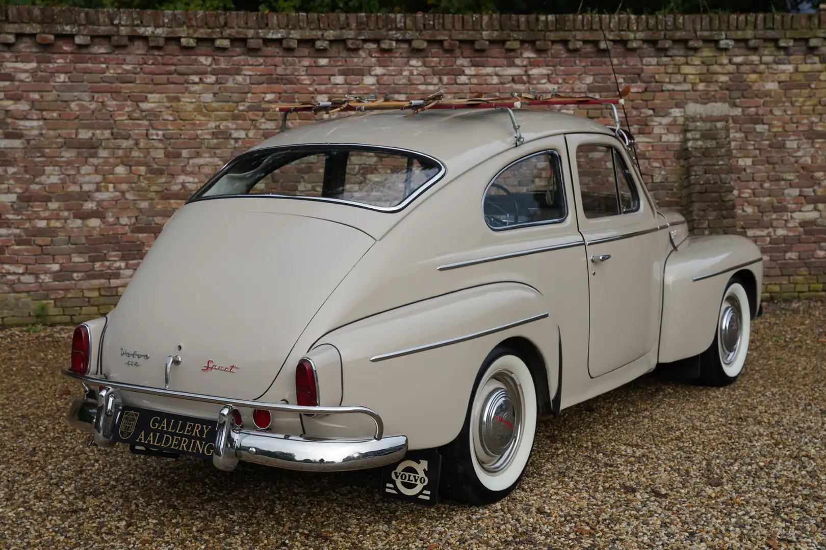 Volvo PV544 Sport B16 Restored condition, nice period accessor Beżowy - 2