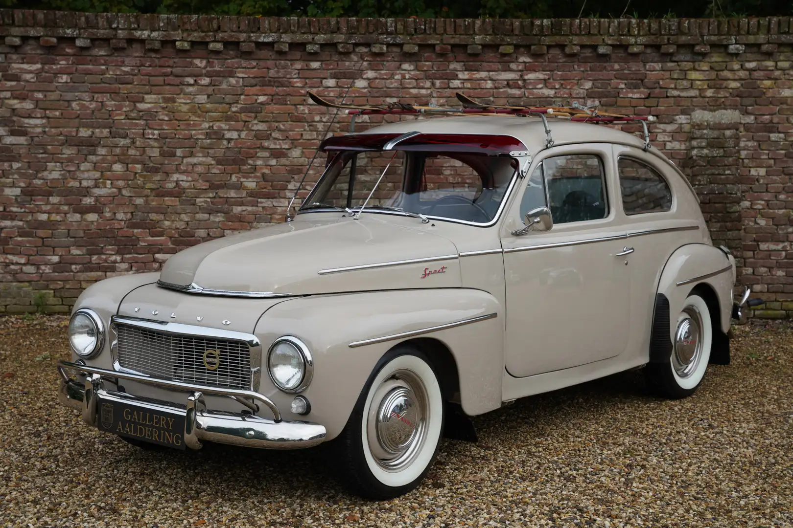 Volvo PV544 Sport B16 Restored condition, nice period accessor Beżowy - 1