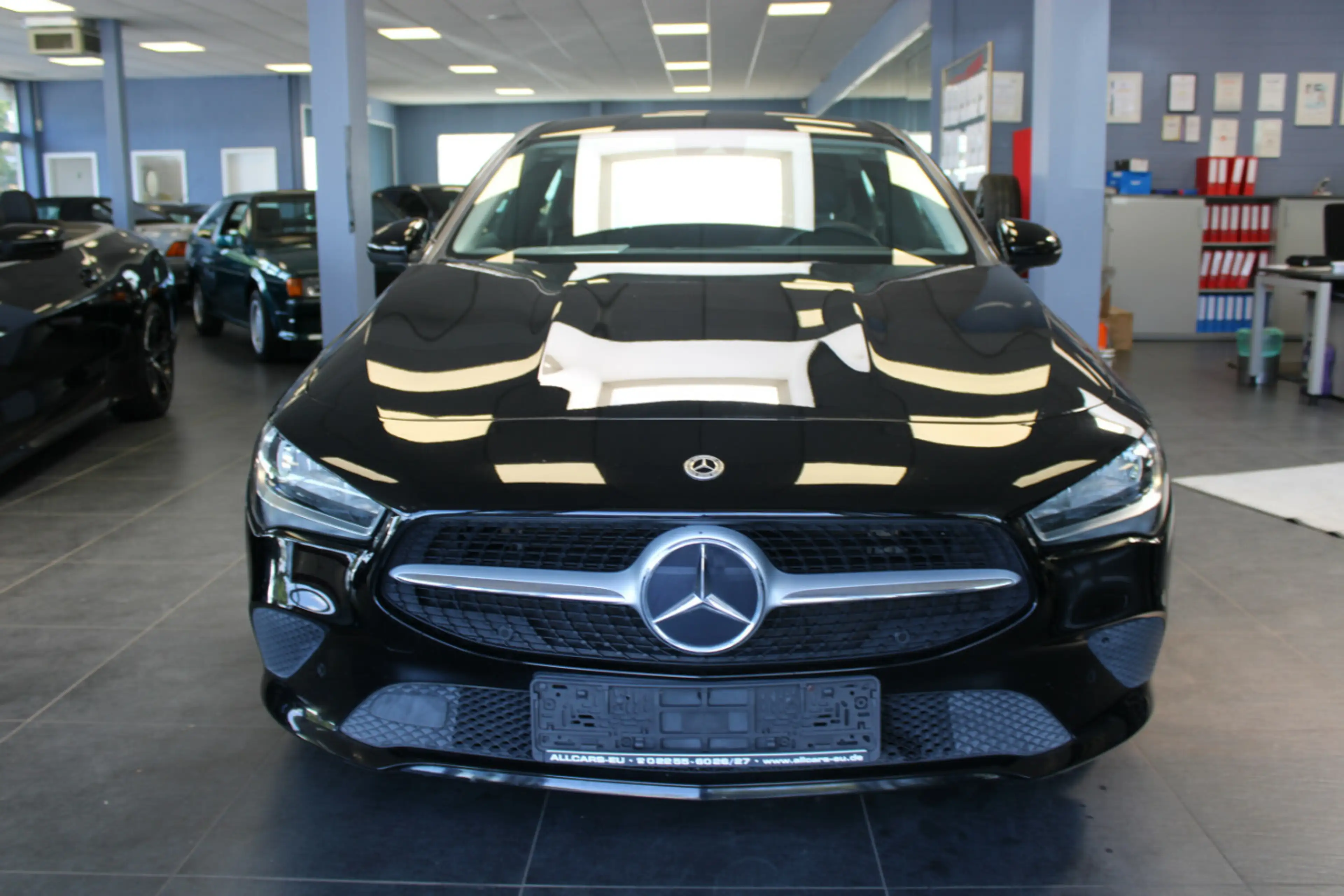 Mercedes-Benz CLA 180 7G-DCT Navi - BT. - Shz. — photo 2