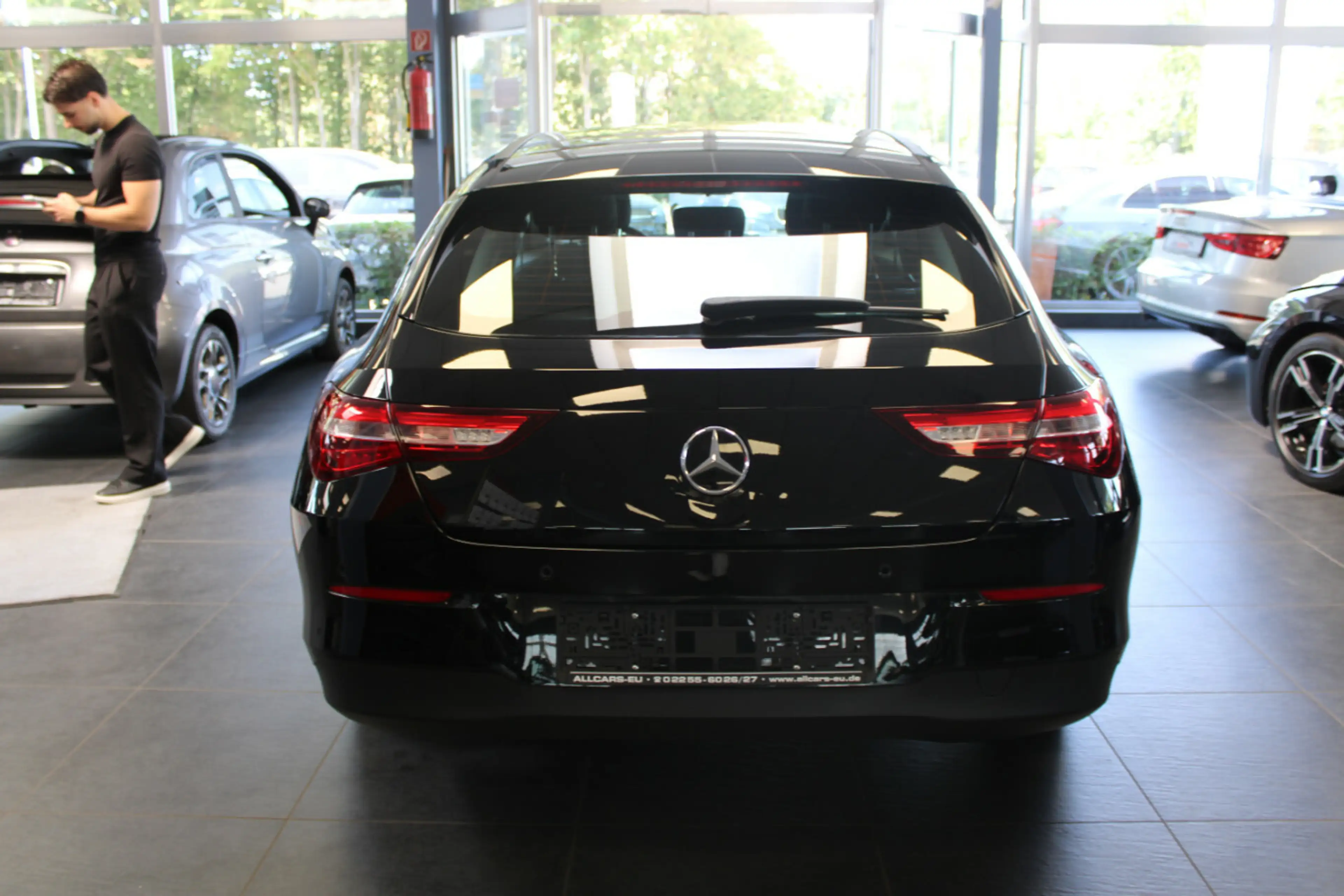 Mercedes-Benz CLA 180 7G-DCT Navi - BT. - Shz. — photo 5