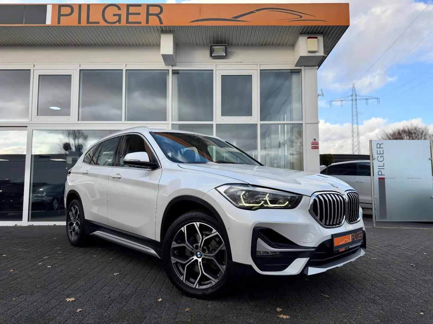 BMW X1 xDrive18d xLine 1.Hd*Led*Leder*Temp*Pdc* Weiß - 1