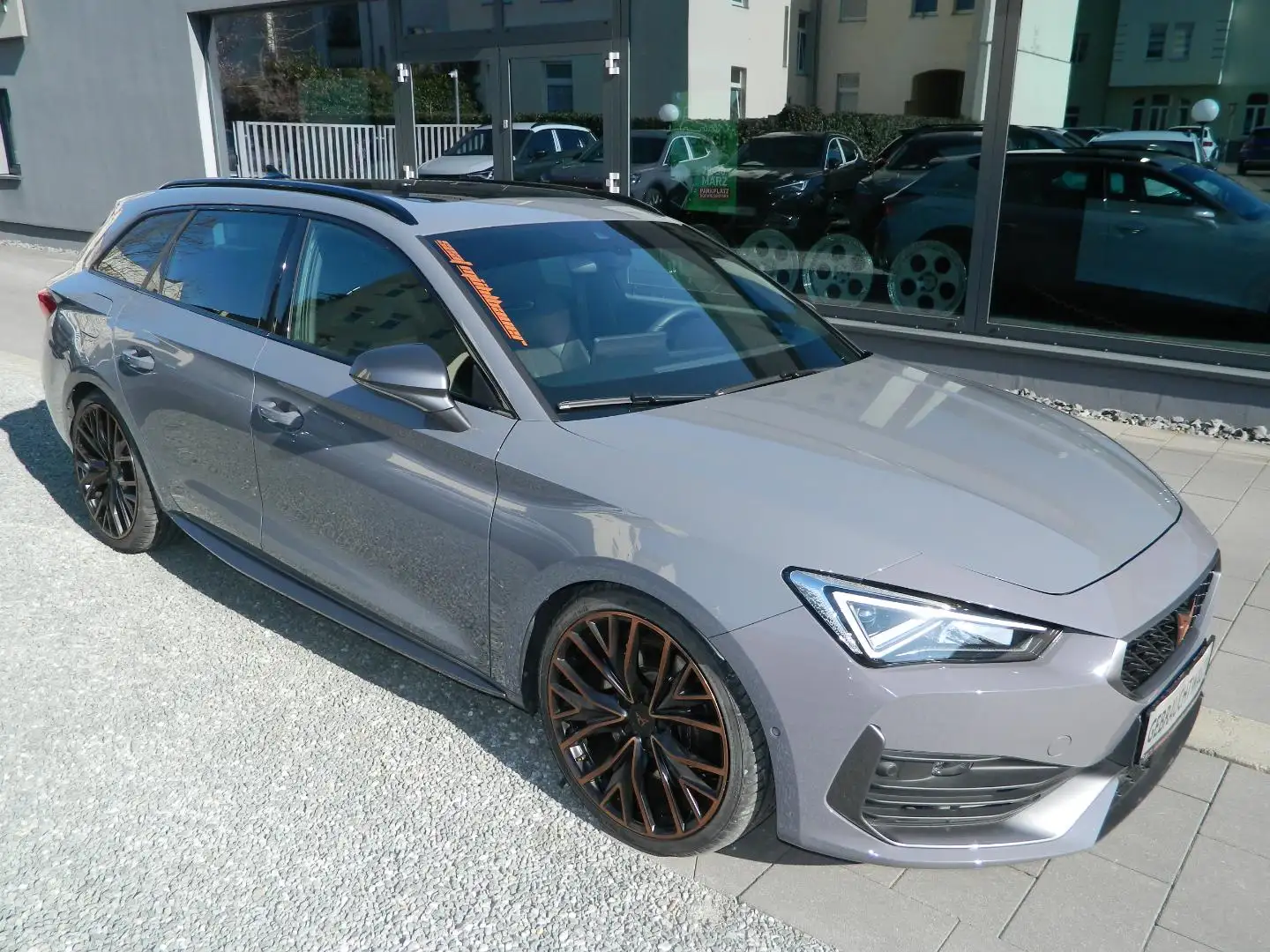 CUPRA Leon SP VZ 310 PS DSG 4D Beats/PanoramaD/Sitzheiz/CarPl Grijs - 1