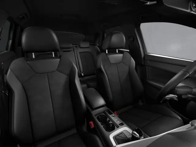 Audi Q3 view 9