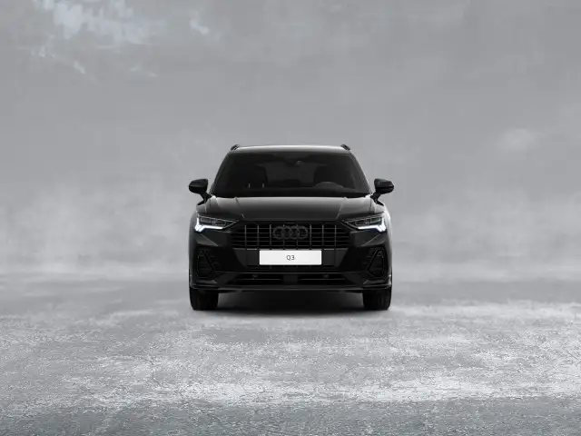 Audi Q3 view 3