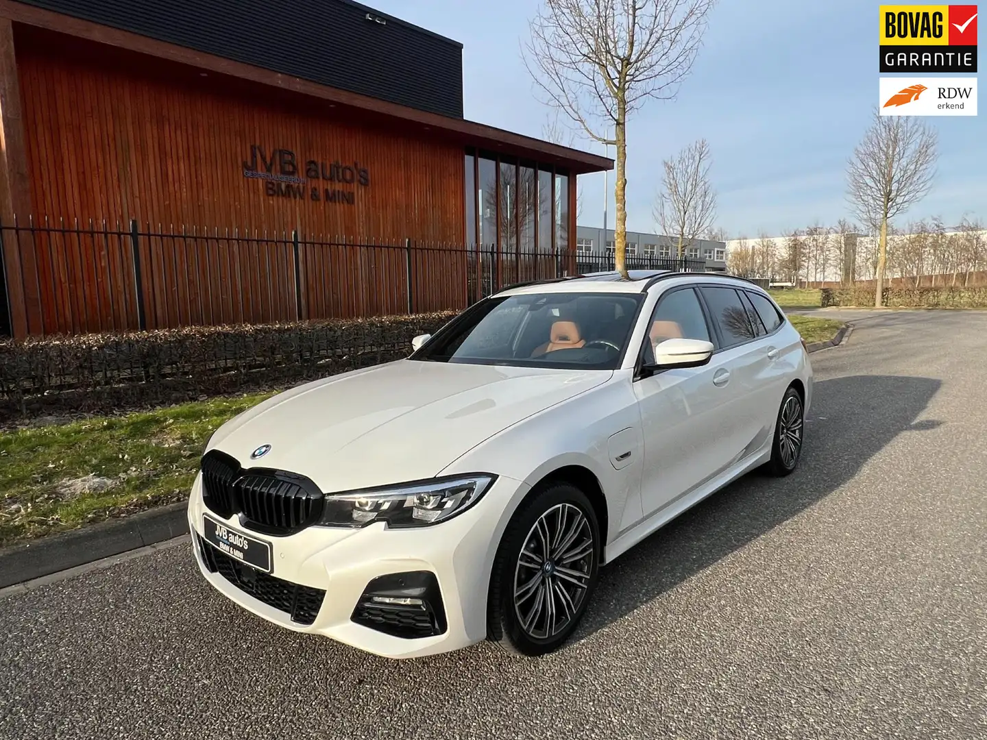 BMW 330 3-serie Touring 330e xDrive M- sport, SoH 98,98 M- Blanco - 1