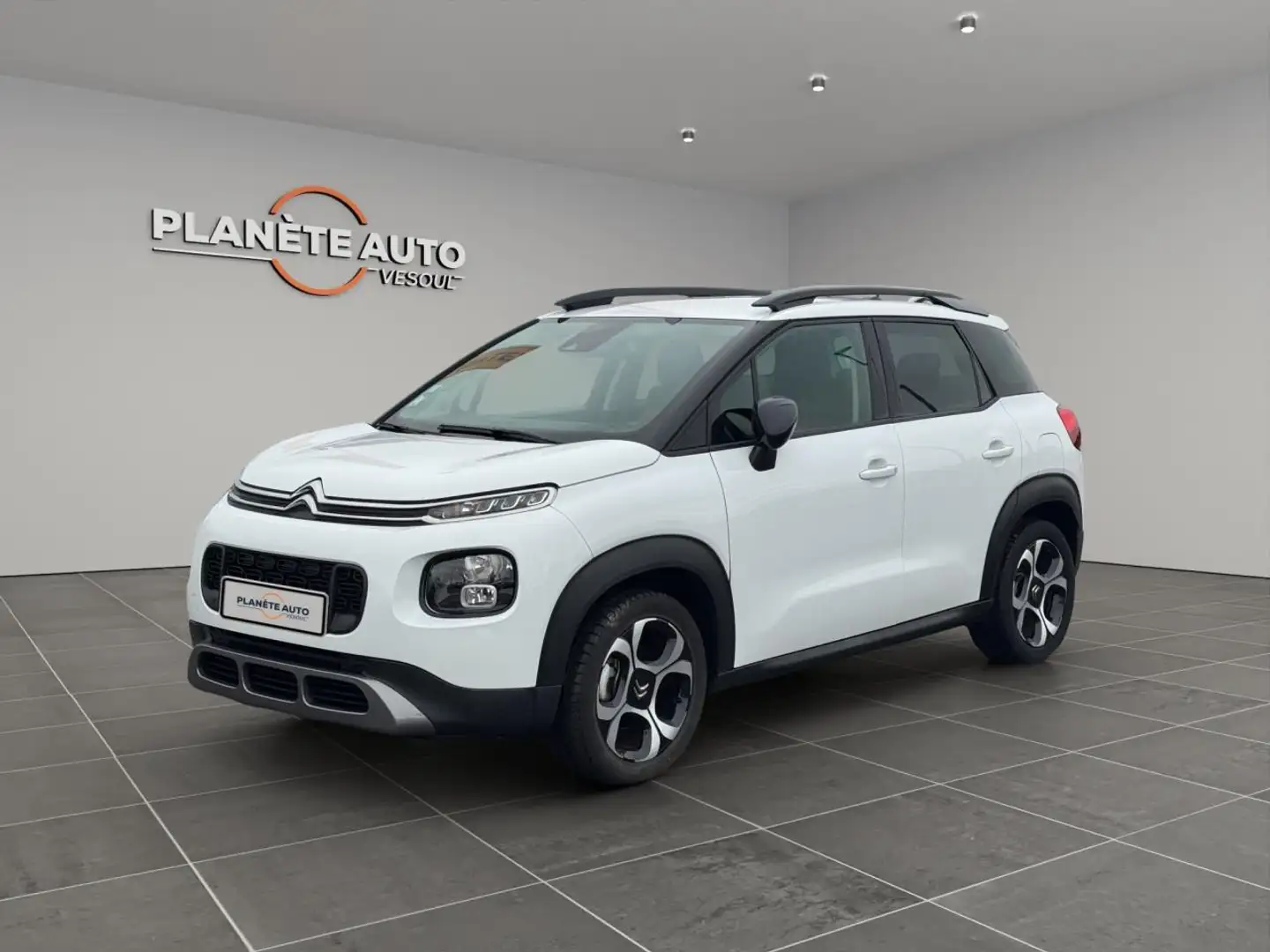 Citroen C3 Aircross 1.2 PureTech 12V - 110 S\u0026S Shine-1 ére Main Blanc - 1