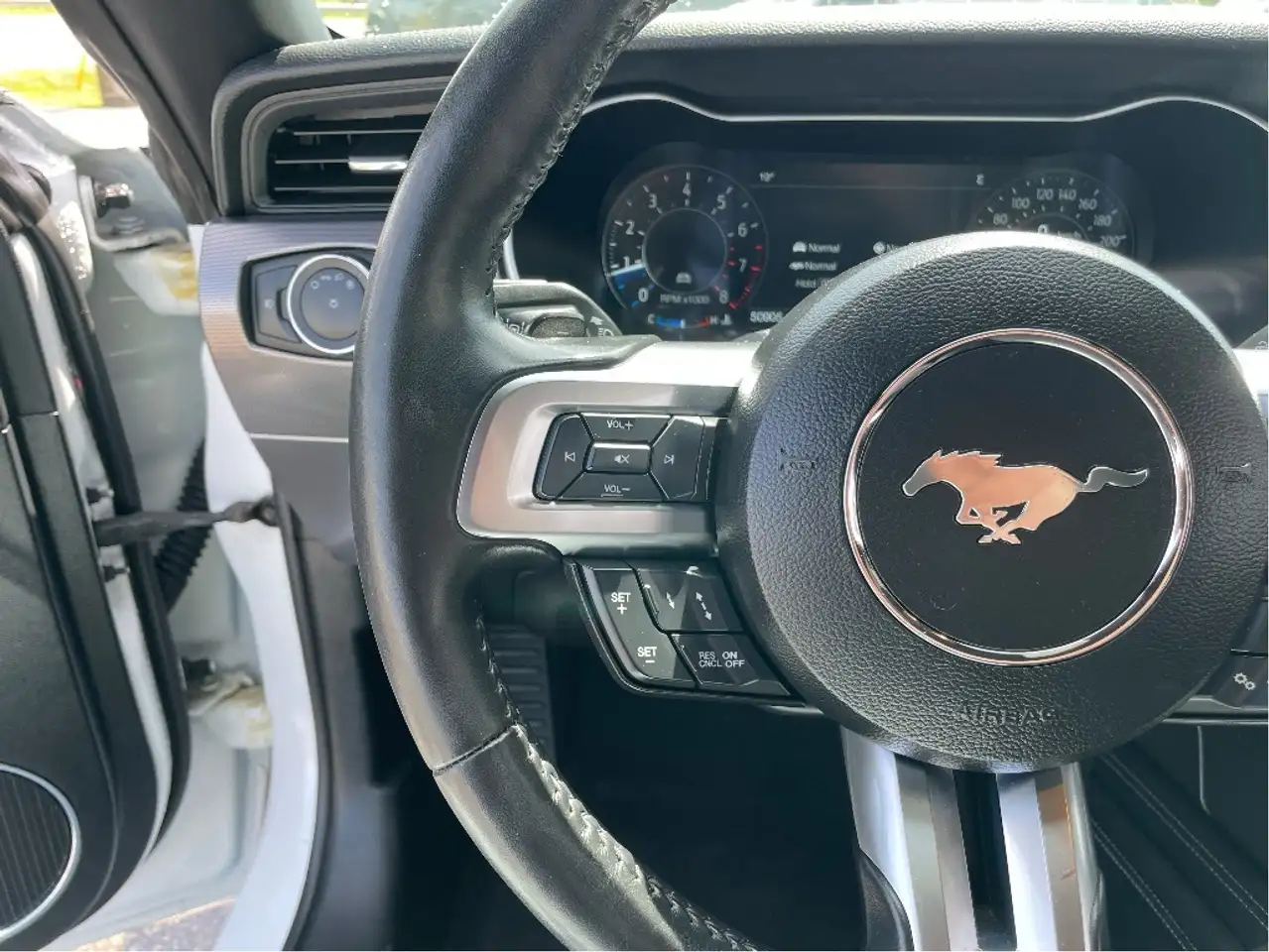 Ford Mustang снимка Ford Mustang