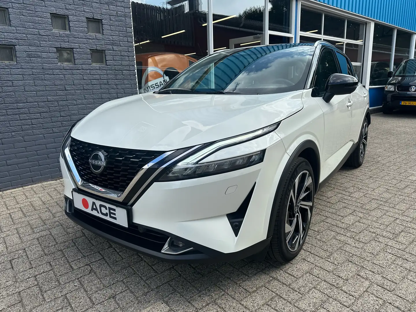Nissan Qashqai 1.3 MHEV Xtronic Tekna Plus | 360º Camera | BOSE® Wit - 1