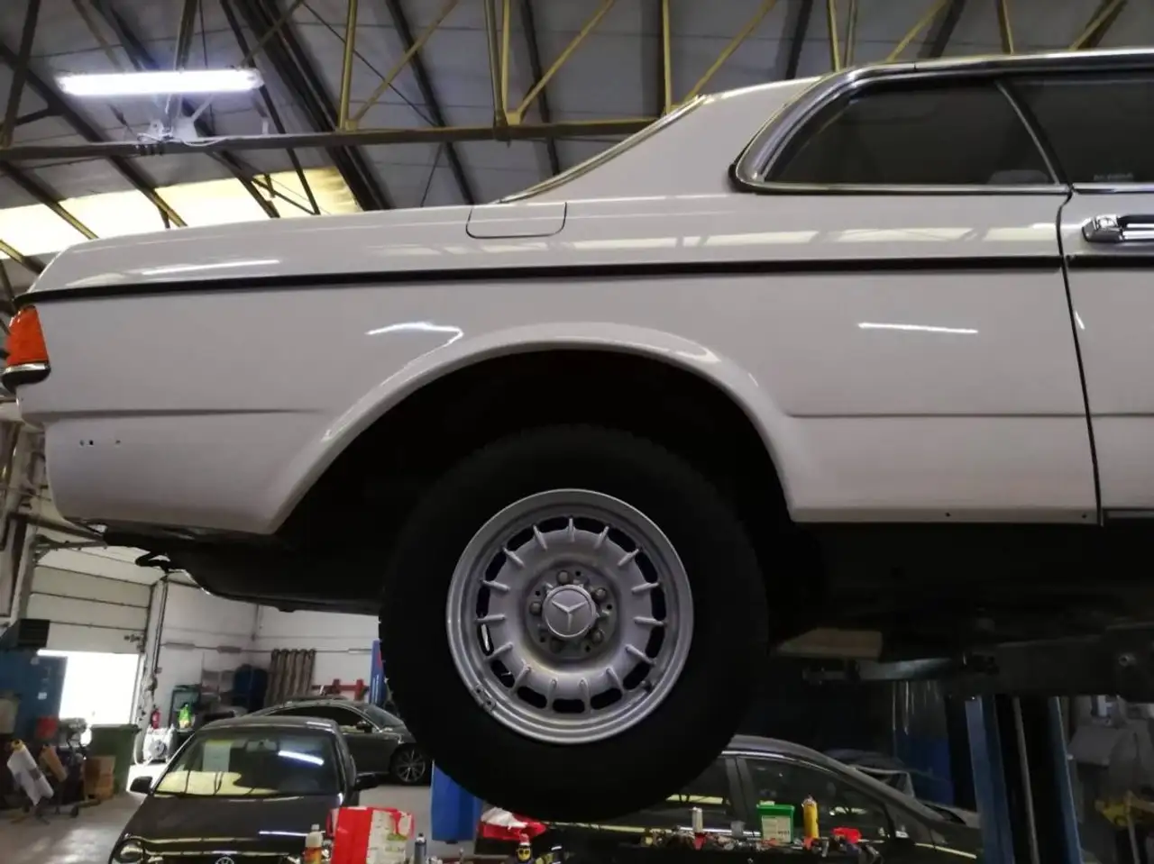 Mercedes-Benz 230, foto 6